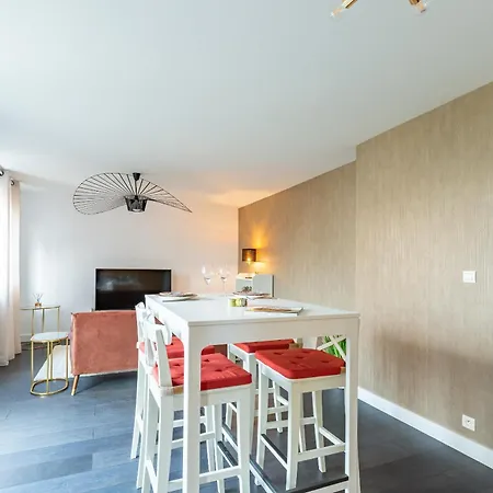 Le Terracotta Cosy Avec Terrasse, Parking Prive Et Confort Ete