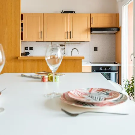 Appartement Le Terracotta Cosy Avec Terrasse, Parking Prive Et Confort Ete *