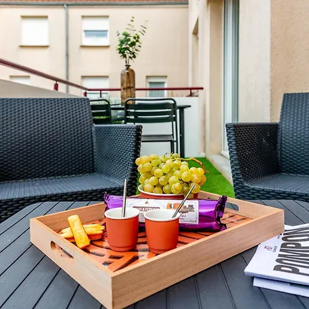Le Terracotta Cosy Avec Terrasse, Parking Prive Et Confort Ete Appartement Dijon