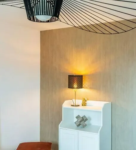 Διαμέρισμα Terracotta, Chaleureux Calme Pour 2 Personnes, Avec Parking Prive, Ideal Sejour Business *